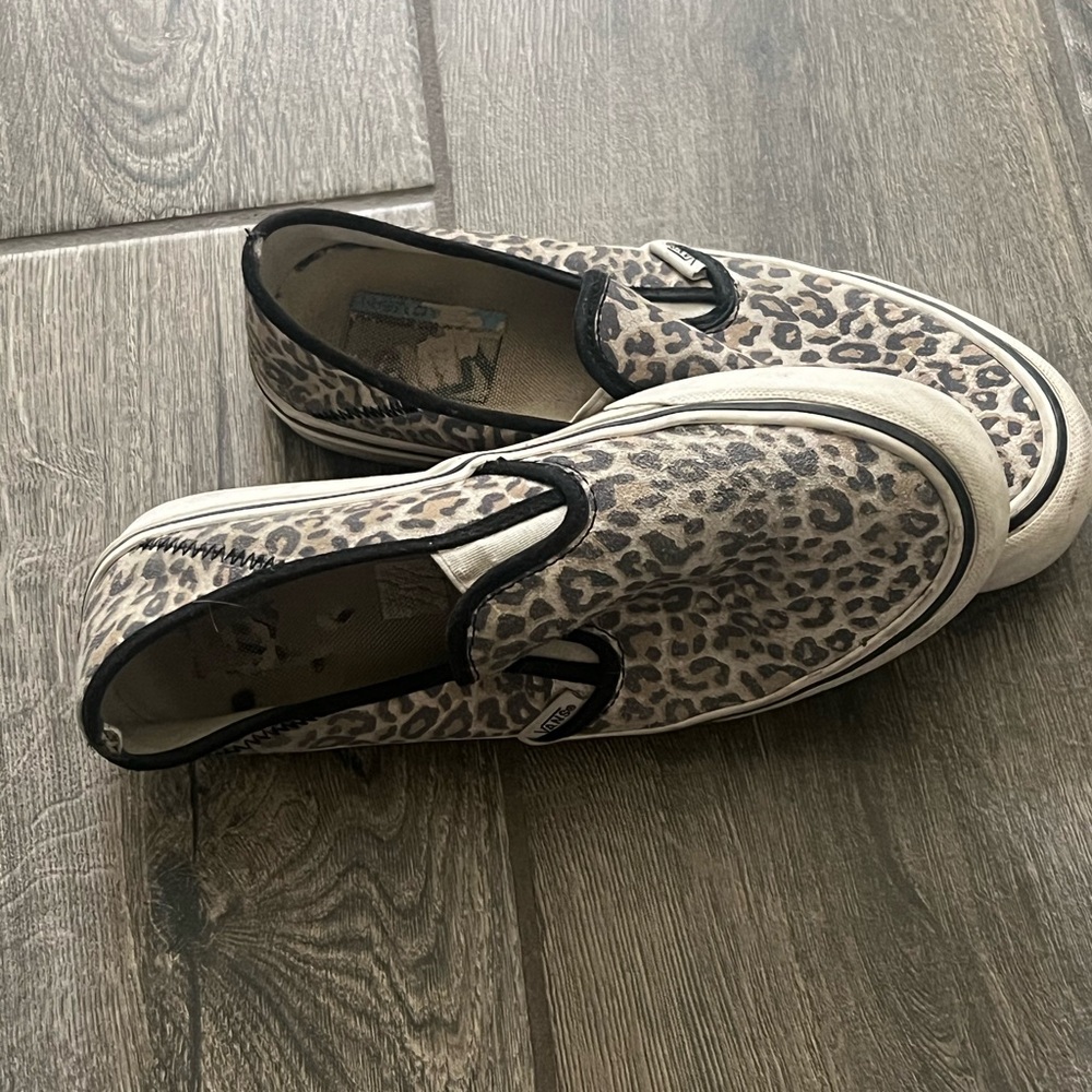 Women’s VANS - Picture 4 of 4